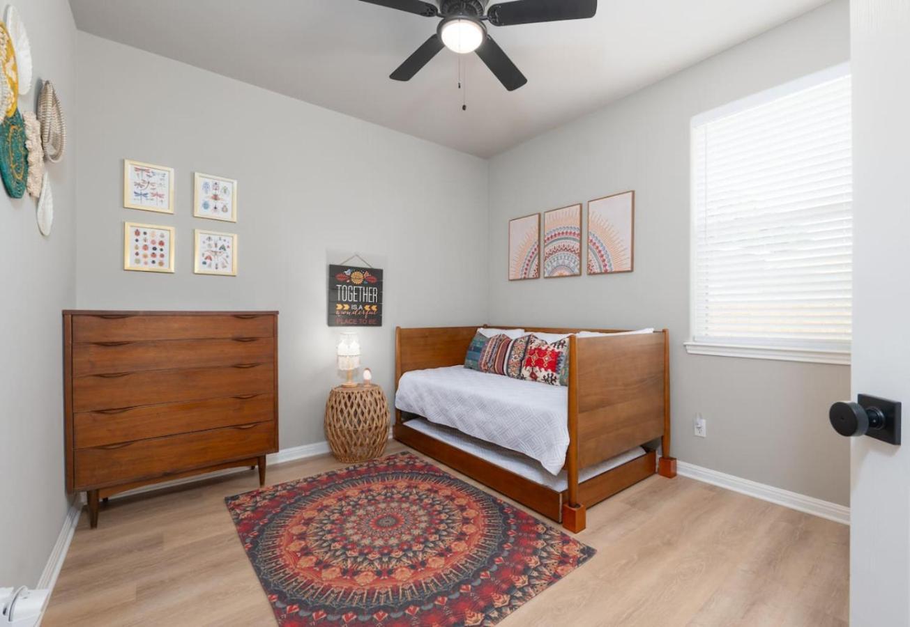 The Lodge At Little Ranches Central Sleeps 26 Wimberley Exterior foto