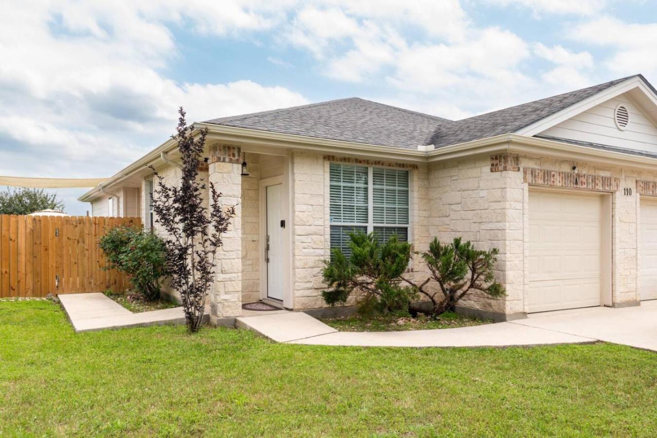 The Lodge At Little Ranches Central Sleeps 26 Wimberley Exterior foto
